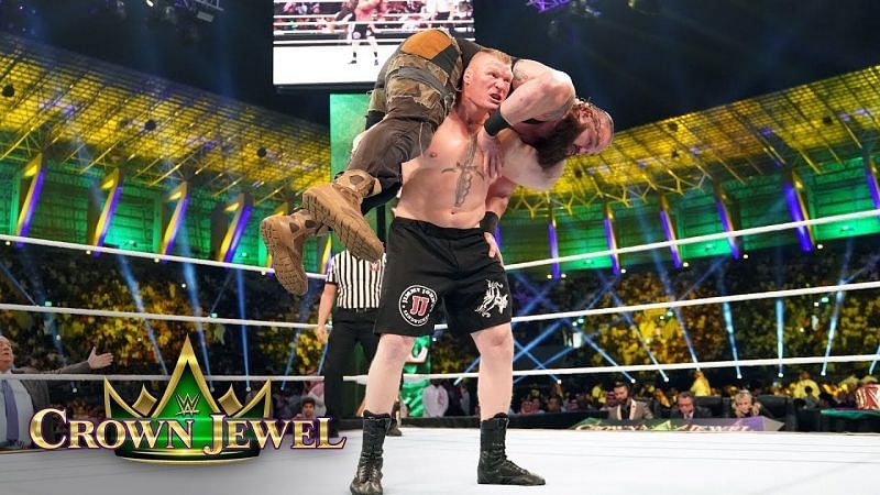 Brock Lesnar once again thwarts Braun Strowman's Universal Title attempt